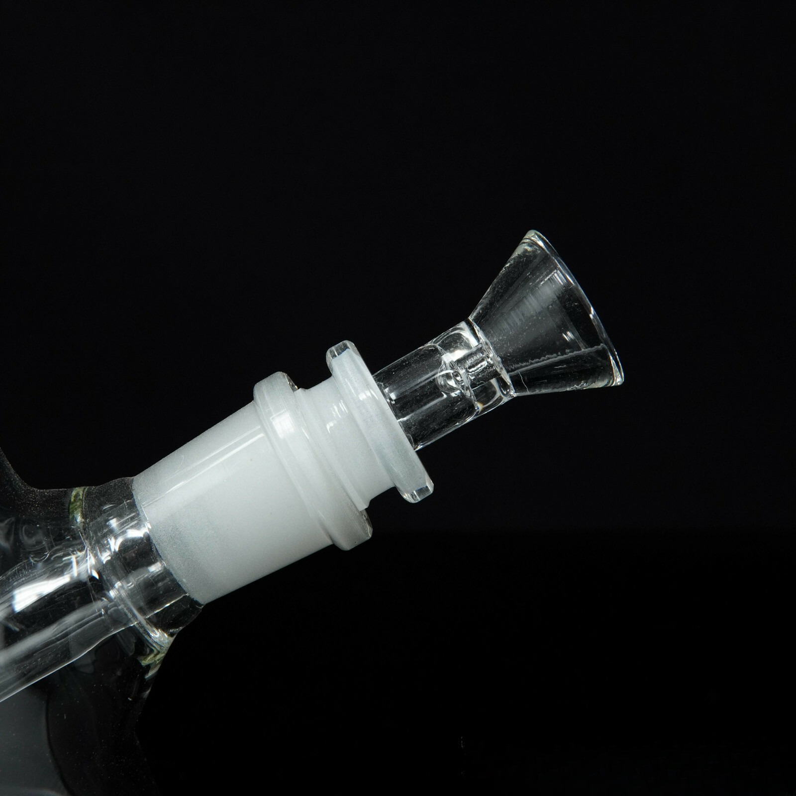 8.5” White Hookah Water Pipe Tobacco Smoking Beaker Pipe w/ Ice Catcher